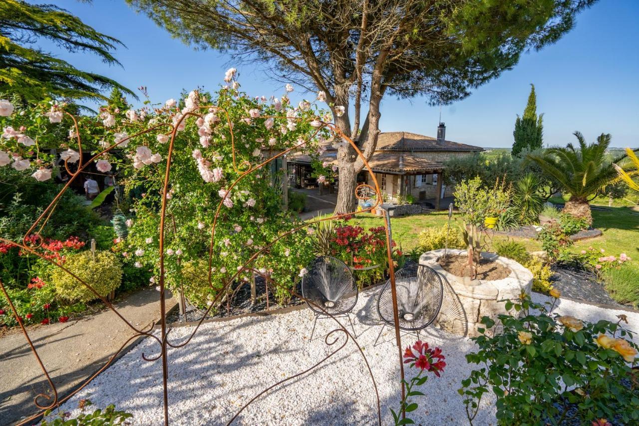 Bed and Breakfast Le Bassin Du Tertre Fronsac  Exterior foto