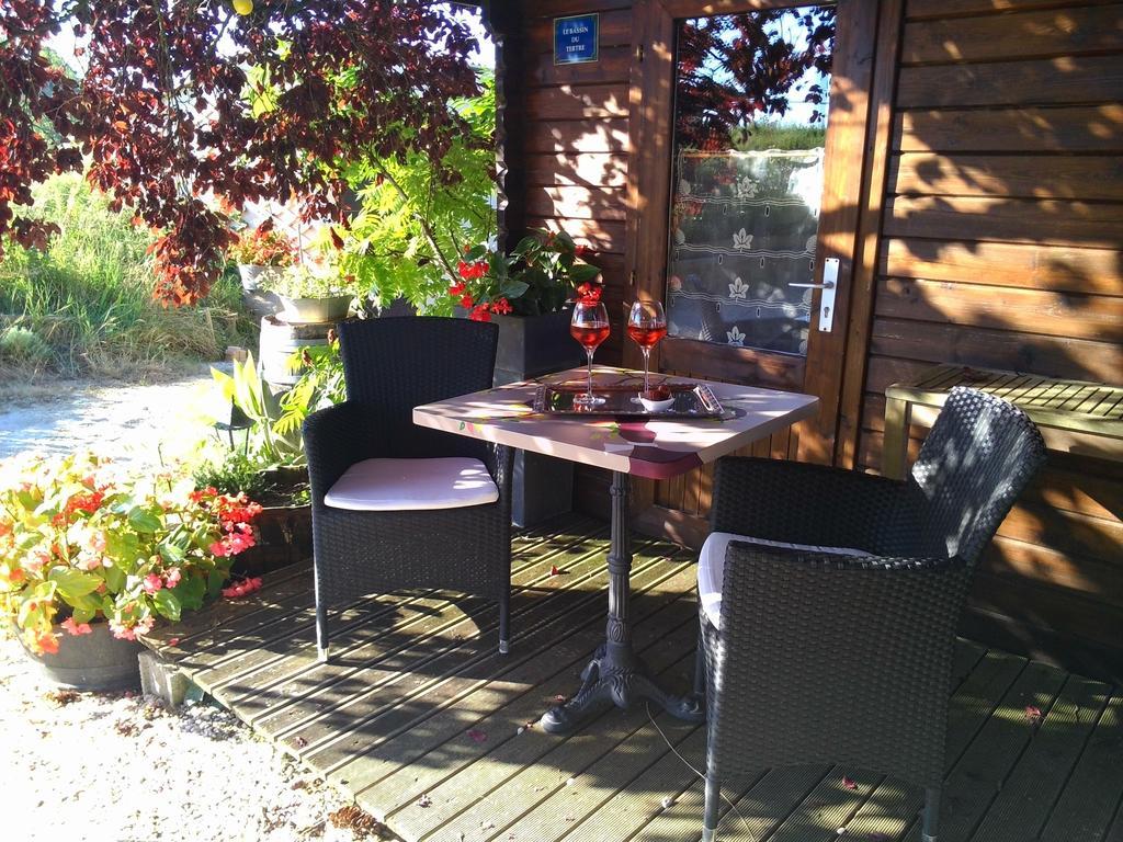 Bed and Breakfast Le Bassin Du Tertre Fronsac  Habitación foto